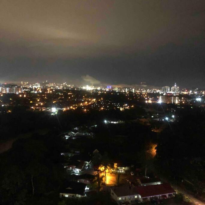 Mishal'S Homestay-Vista Bangi Studio Service Apartment Kajang Luaran gambar