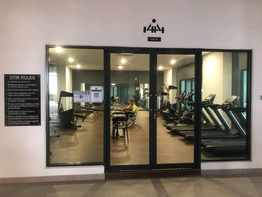 Mishal'S Homestay-Vista Bangi Studio Service Apartment Kajang Luaran gambar