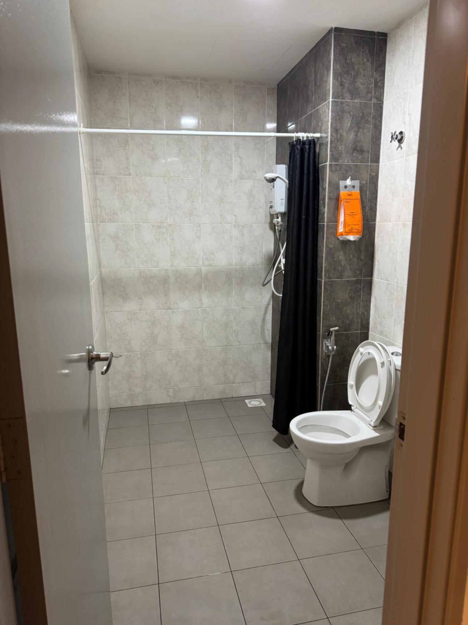 Mishal'S Homestay-Vista Bangi Studio Service Apartment Kajang Luaran gambar